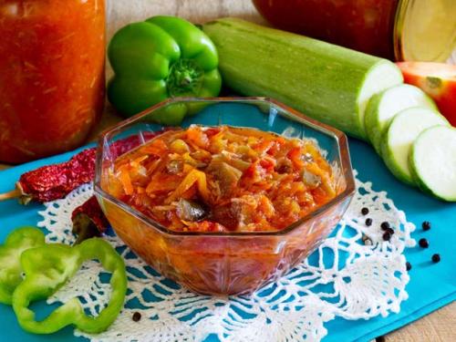 Лечо из кабачков с томатной пастой и чесноком. Лечо из кабачков «Пальчики оближешь» — 6 вкусных рецептов на зиму