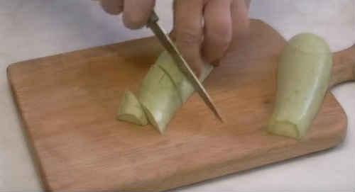 Лечо из кабачков кусочками. Лечо из кабачков на зиму — вкусные и простые рецепты «Пальчики оближешь»