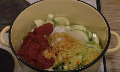 Лечо из кабачков на зиму без стерилизации. Лечо на зиму из кабачков с перцем и томатной пастой без стерилизации