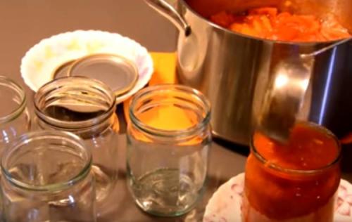 Лечо пальчики оближешь с луком. Рецепт лечо из болгарского перца на зиму пальчики оближешь