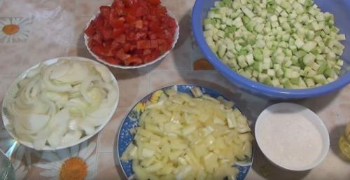 Лечо из кабачков пальчики оближешь. Лечо из кабачков на зиму – рецепты «пальчики оближешь»