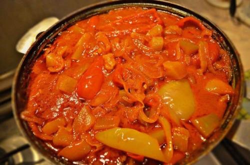 Лечо из кабачков с томатной пастой и чесноком. Лечо из кабачков с томатной пастой на зиму