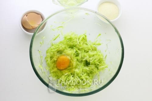 Жареные в манке кабачки. Рецепт: Жареные кабачки - хрустящие в манке 09