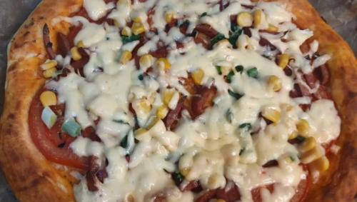 Пицца на готовой основе в духовке рецепт. Домашняя пицца в духовке — 12 простых и вкусных рецептов