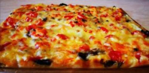 Жидкое тесто для пиццы на сметане и майонезе в духовке. 5 самых быстрых рецептов заливного теста для пиццы