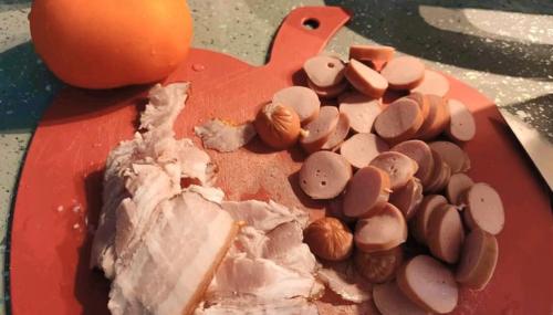 Тонкое тесто для пиццы на сковороде. Пицца на сковороде за 10 минут — 11 быстрых рецептов на скорую руку