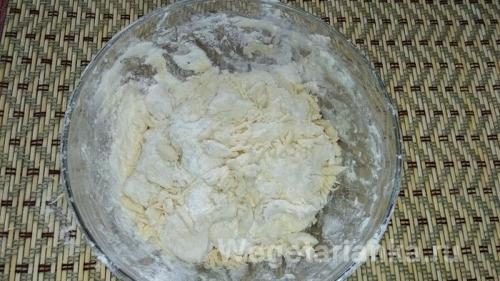 Пицца на сковороде без сметаны, дрожжей и яиц