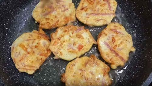 Ленивая пицца на сковороде — самые быстрые рецепты за 5 минут