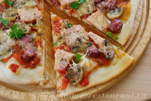 Пицца на тонком тесте, как в пиццерии в домашних условиях