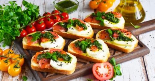 Бутерброд с красной рыбой. 15 бутербродов с семгой, которые готовятся проще простого 32 Бутерброд с красной рыбой. 15 бутербродов с семгой, которые готовятся проще простого 32