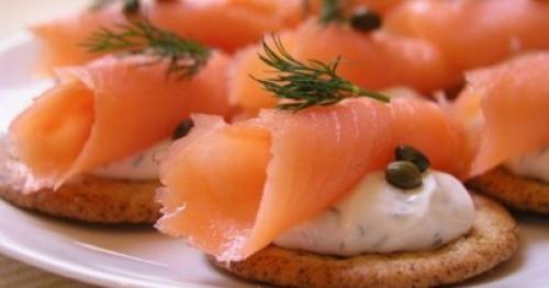 Бутерброд с красной рыбой. 15 бутербродов с семгой, которые готовятся проще простого 37 Бутерброд с красной рыбой. 15 бутербродов с семгой, которые готовятся проще простого 37