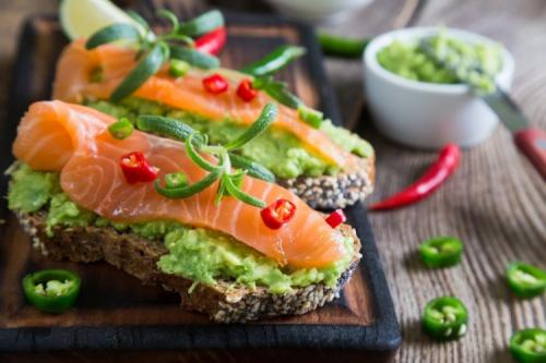 Бутерброд с красной рыбой. 15 бутербродов с семгой, которые готовятся проще простого