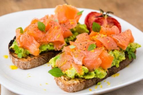 Бутерброд с красной рыбой. 15 бутербродов с семгой, которые готовятся проще простого