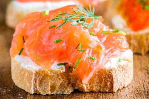 Бутерброд с красной рыбой. 15 бутербродов с семгой, которые готовятся проще простого