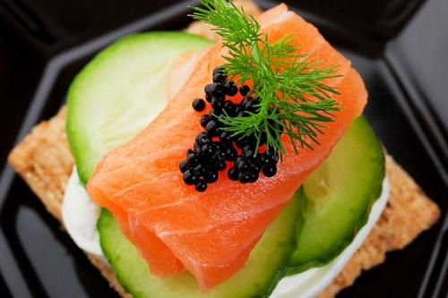 Бутерброд с красной рыбой. 15 бутербродов с семгой, которые готовятся проще простого