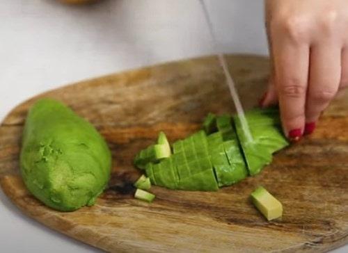 Бутерброд с красной рыбой и авокадо. Бутерброды с авокадо и красной рыбой — 8 рецептов на праздничный стол