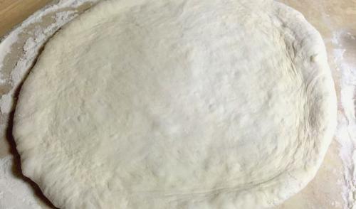 Тесто для пиццы без дрожжей и молока. Тесто для пиццы без дрожжей – 10 пошаговых рецептов приготовления