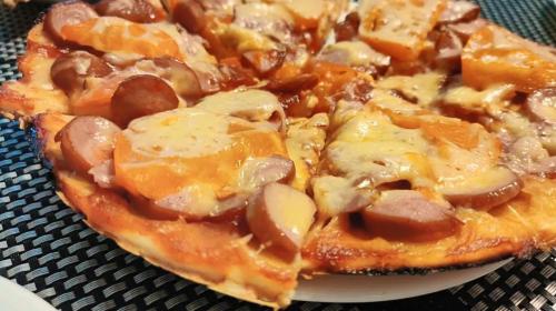 Хрустящая пицца на сковороде. Пицца на сковороде за 10 минут — 11 быстрых рецептов на скорую руку