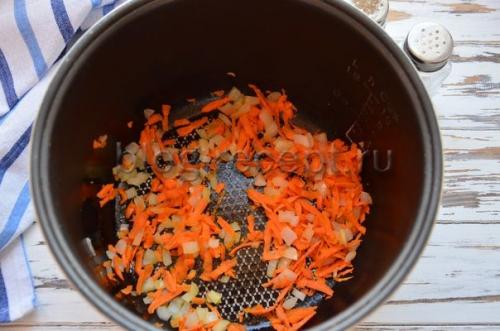 Гуляш из курицы с подливкой без томатной пасты. Гуляш из курицы с подливкой в мультиварке