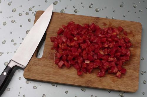 Гуляш из курицы с подливой с томатной пастой. Как приготовить гуляш из курицы с подливкой — рецепт вкусного гуляша из филе курицы на сковороде с пошаговыми фото