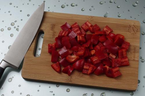 Гуляш из курицы с подливой с томатной пастой. Как приготовить гуляш из курицы с подливкой — рецепт вкусного гуляша из филе курицы на сковороде с пошаговыми фото