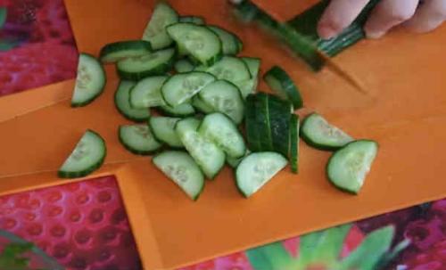 Салат с соленой семгой и яйцом. Салат с семгой слабосоленой-очень вкусные рецепты праздничного стола