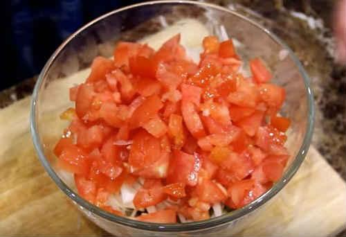 Тёплый салат с лососем слабой соли. Салат с лососем — 15 рецептов приготовления из красной рыбы