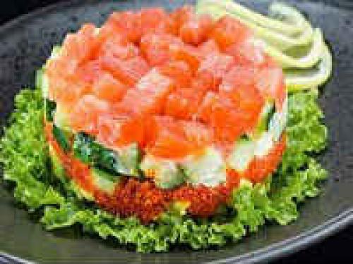 Тёплый салат с лососем слабой соли. Салат с лососем — 15 рецептов приготовления из красной рыбы