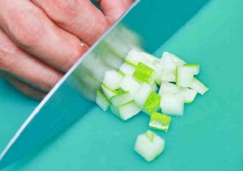 Салат с соленой семгой и яйцом. Салат с семгой слабосоленой-очень вкусные рецепты праздничного стола