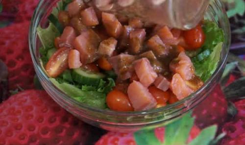 Салат с соленой семгой и яйцом. Салат с семгой слабосоленой-очень вкусные рецепты праздничного стола