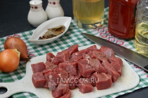 Гуляш из свинины с подливкой на сковороде - 5 пошаговых рецептов с фото 10 Гуляш из свинины с подливкой на сковороде - 5 пошаговых рецептов с фото 10