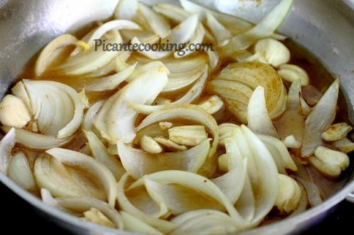 Гуляш из кролика с грибами. Кролик тушёный с грибами в сметане 27 Гуляш из кролика с грибами. Кролик тушёный с грибами в сметане 27