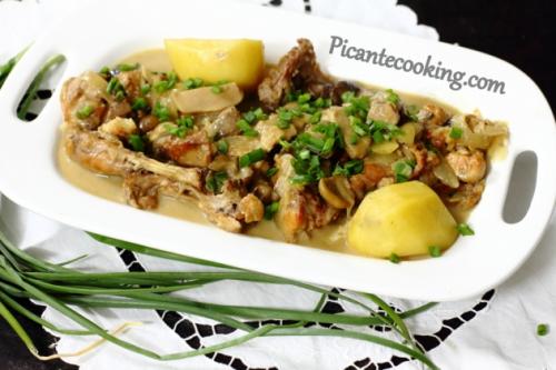 Гуляш из кролика с грибами. Кролик тушёный с грибами в сметане 31 Гуляш из кролика с грибами. Кролик тушёный с грибами в сметане 31