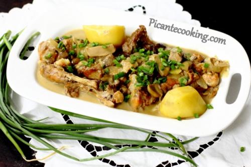 Гуляш из кролика с грибами. Кролик тушёный с грибами в сметане 24 Гуляш из кролика с грибами. Кролик тушёный с грибами в сметане 24