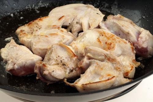 Как приготовить филе кролика. Филе кролика. Рецепты приготовления в мультиварке, духовке, на сковороде в сметане, сливках, кефире, кляре, вине