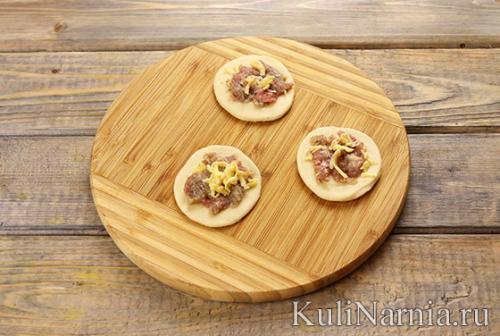 Как правильно нарезать пирог с мясом на порции. Как сделать тесто для пирога «Хризантема»