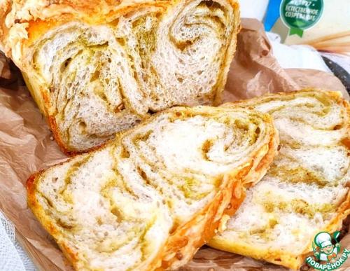 Хлеб с песто. Домашний хлеб с соусом песто и сыром