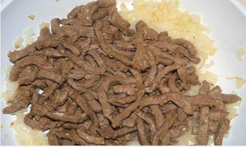 Гуляш из печени с луком и морковью. Классический гуляш из печени с подливкой — домашние рецепты приготовления