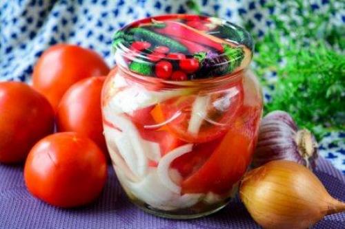 Салат из помидор на зиму. 20 простых и вкусных салатов из помидоров на зиму