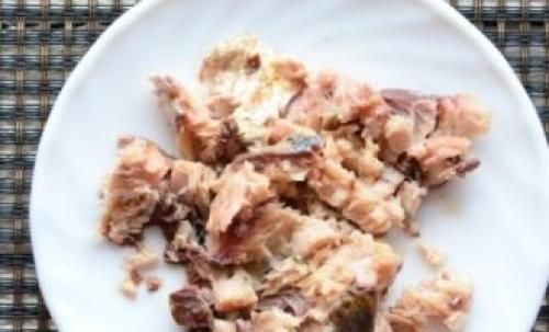 Мимоза с сардиной в томате. Классический рецепт салата мимоза с консервами и сыром