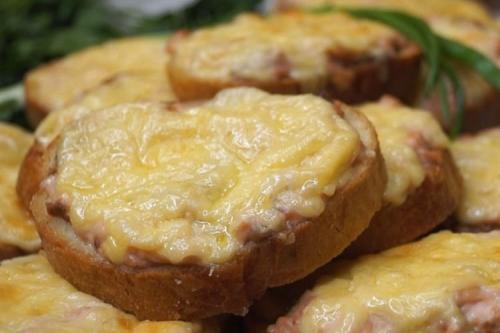 Какие виды хлеба можно подавать к салату с ветчиной и грибами без болгарского перца. 20 шикарных рецептов горячих бутербродов