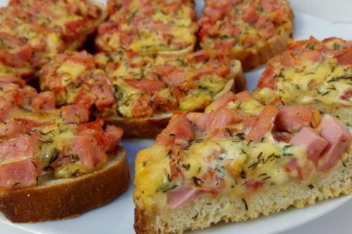 Какие виды хлеба можно подавать к салату с ветчиной и грибами без болгарского перца. 20 шикарных рецептов горячих бутербродов