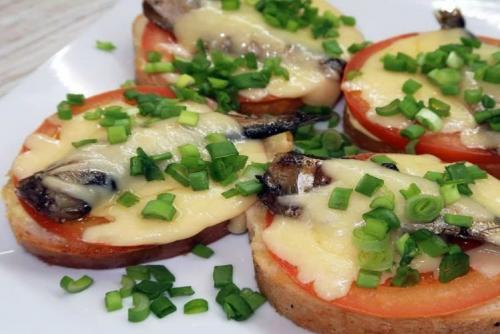 Какие виды хлеба можно подавать к салату с ветчиной и грибами без болгарского перца. 20 шикарных рецептов горячих бутербродов