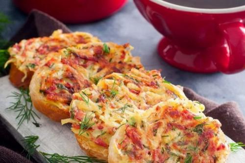 Какие виды хлеба можно подавать к салату с ветчиной и грибами без болгарского перца. 20 шикарных рецептов горячих бутербродов