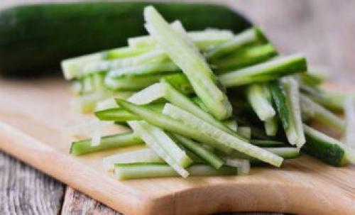 Какие ингредиенты можно использовать вместо болгарского перца в салате с ветчиной и грибами. Салаты с ветчиной