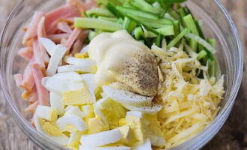 Какие ингредиенты можно использовать вместо болгарского перца в салате с ветчиной и грибами. Салаты с ветчиной