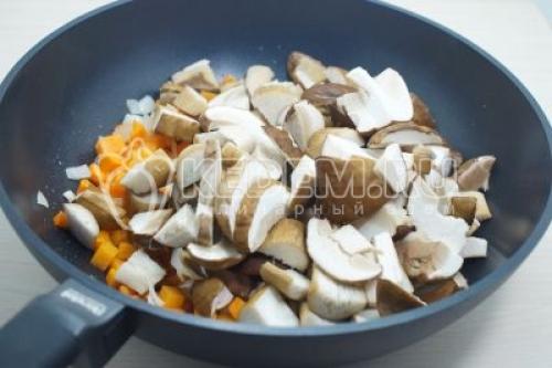 Завораживающий вкус: Перловка с белыми грибами и рёбрышками 10