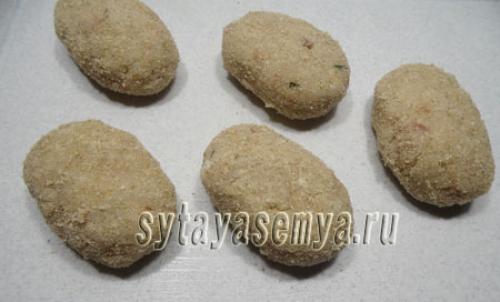 Зразы рыбные с крабовыми палочками. Зразы из рыбы с крабовыми палочками