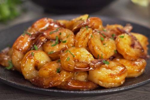 Можно ли приготовить рис с креветками на сковороде с чесноком и соевым в микроволновке. 20 лучших способов пожарить креветки на сковороде