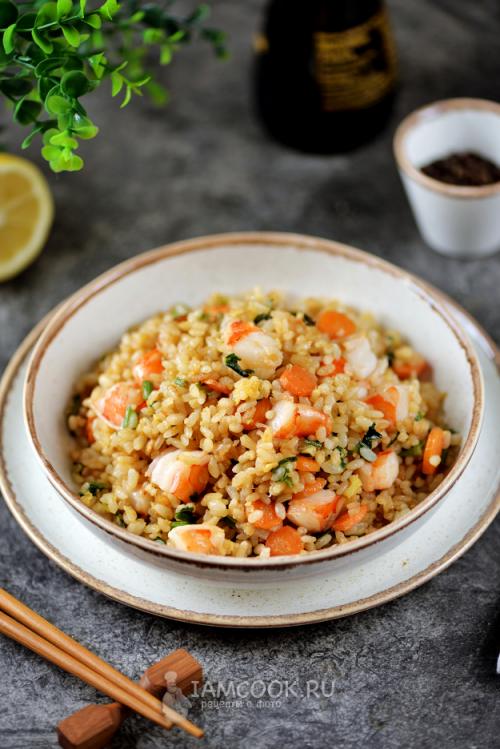 Вкусный и простой: рецепт риса с креветками на сковороде с чесноком и соевым 09